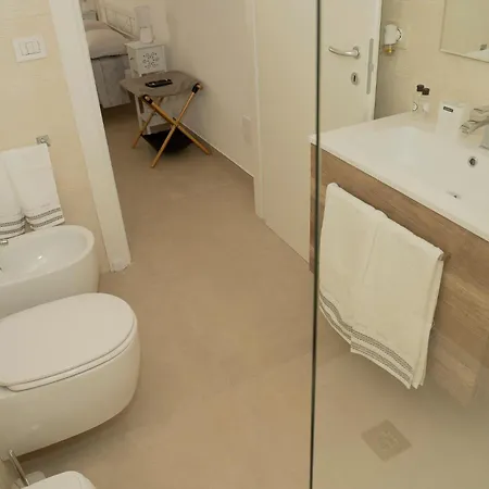 Ranierirooms&relaxstella *